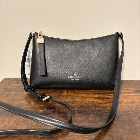 Authentic Kate Spade black Sadie Crossbody Bag, NWT - Picture 2 of 5